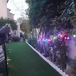 Appartement En Sous Sol De Villa Avec Jardin Et Piscine
