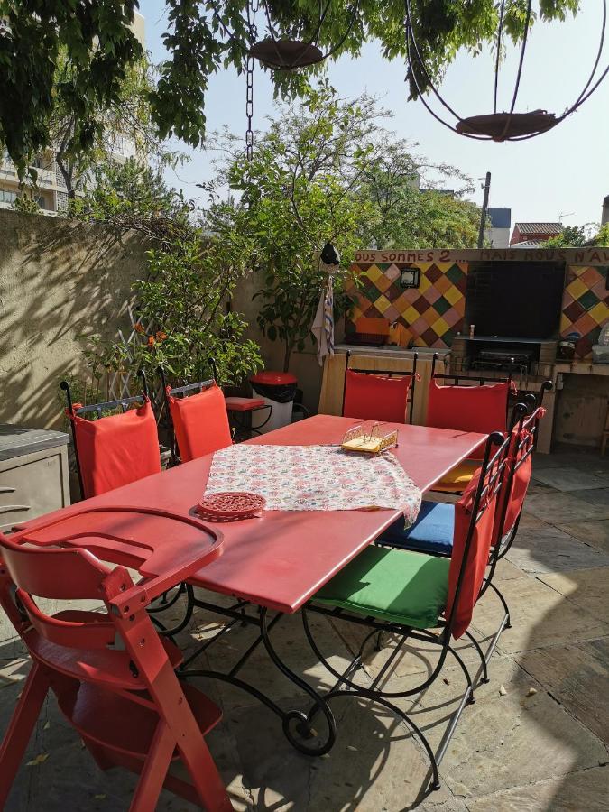 En Sous Sol De Avec Acces Jardin Et Piscine * Marseilles